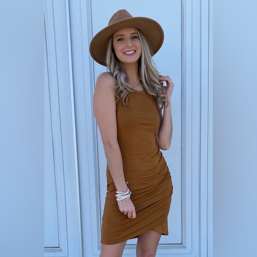 🌺Jardin by Marcis Sleeveless Carmel Ruched Tank Dress - Picture 2 of 7
